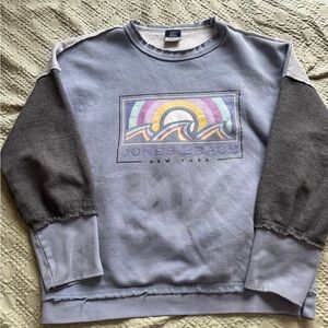 Jones Beach New York Men's Vintage-Style Lavender Graphic Crewneck Sweater